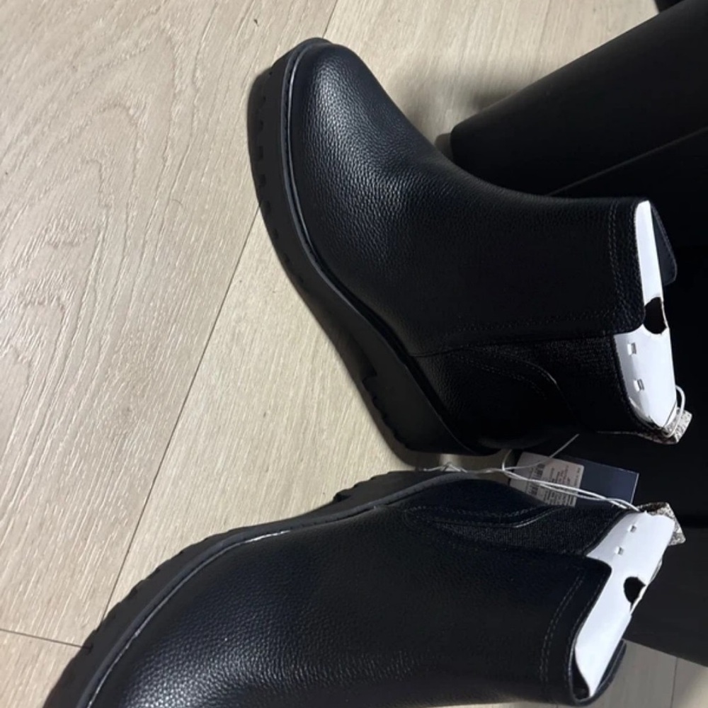 Universal Thread Black Heeled Boots